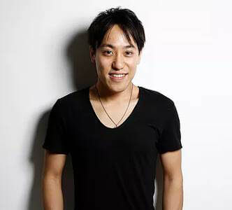 東京 日本橋 サローネ ヴァンドルディの金曜の夜のDJ BRIZE